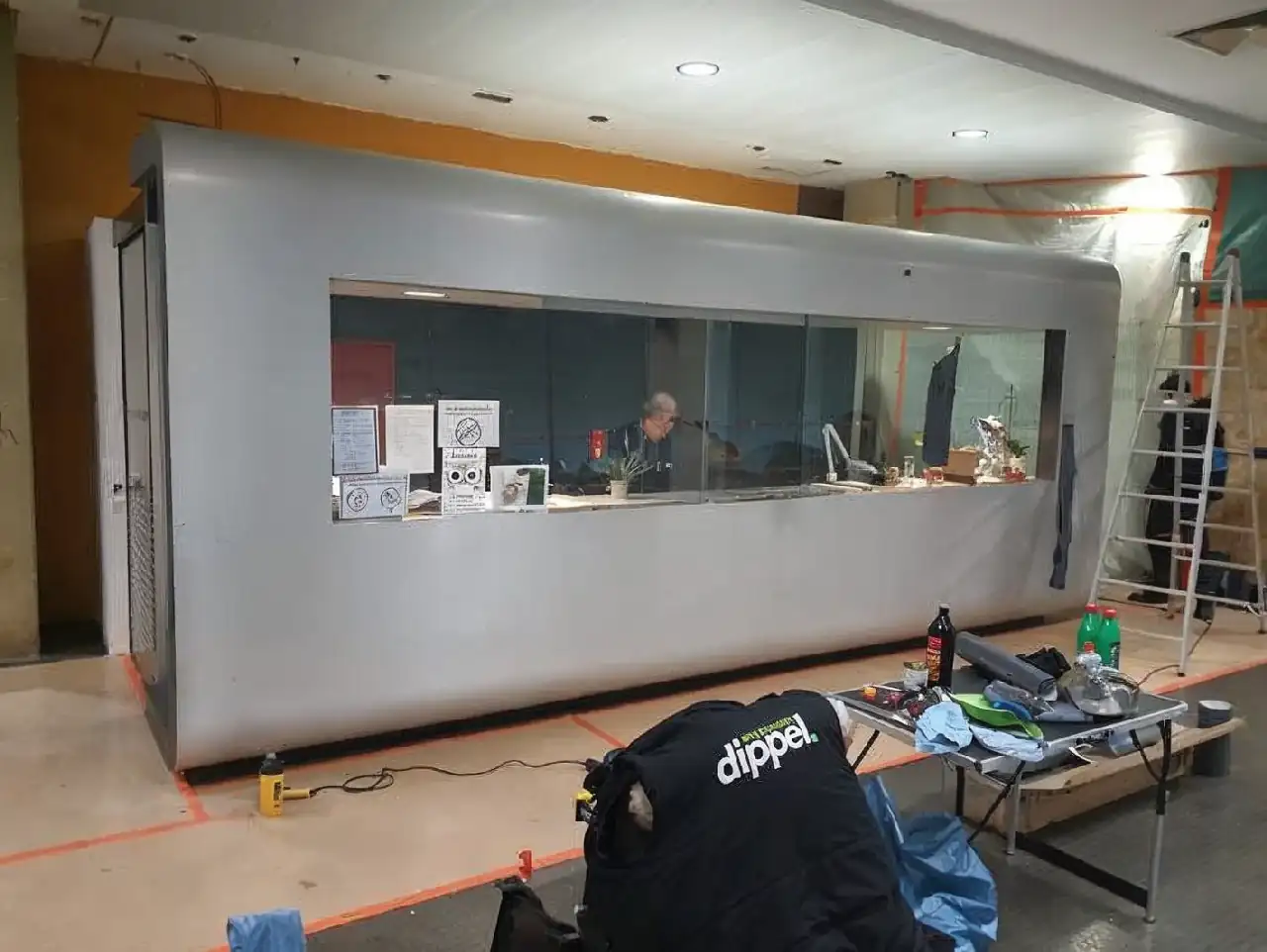 Universität Hamburg Möbelfolie Vorher